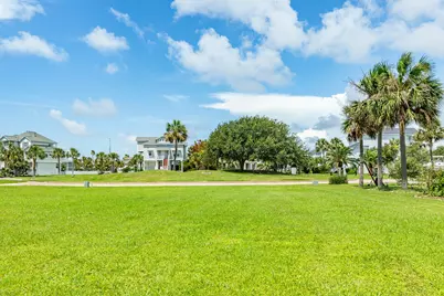 3619 Foremast Drive, Galveston, TX 77554 - Photo 9