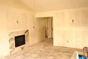 15902 Dunman Ln, Houston, TX 77044 - Photo 7