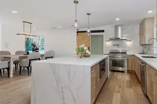 16 Crinkleroot Ct, The Woodlands, TX 77380 - Photo 13