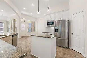 35 E Wolf Cabin Cir, Spring, TX 77389 - Photo 15