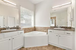 35 E Wolf Cabin Cir, Spring, TX 77389 - Photo 27