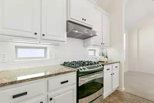 35 E Wolf Cabin Cir, Spring, TX 77389 - Photo 13