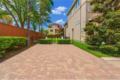 7615 Pine Ridge Terrace Road, Houston, TX 77081 - Photo 39