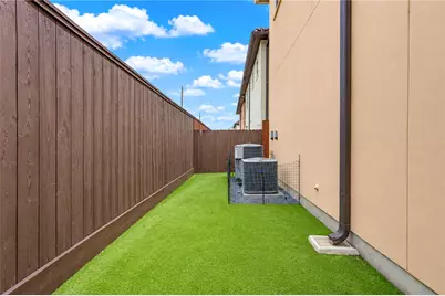 7615 Pine Ridge Terrace Road, Houston, TX 77081 - Photo 35