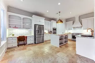 7615 Pine Ridge Terrace Rd, Houston, TX 77081 - Photo 9