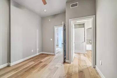 1901 Post Oak Boulevard #1206, Houston, TX 77056 - Photo 11