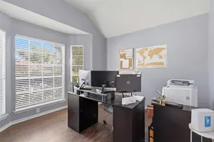 11207 Timbertree Ln, Houston, TX 77070 - Photo 3
