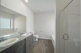 605 Burkett St, Dayton, TX 77535 - Photo 11