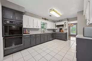 7911 Pine Green Ln, Humble, TX 77346 - Photo 11