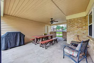 7911 Pine Green Ln, Humble, TX 77346 - Photo 35