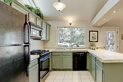12 Fairmeade Bend Drive, The Woodlands, TX 77381 - Photo 13