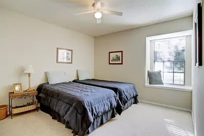 12 Fairmeade Bend Drive, The Woodlands, TX 77381 - Photo 17