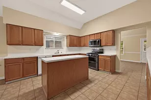 2743 N Larkspur Cir, Pearland, TX 77584 - Photo 13