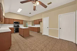 2743 N Larkspur Cir, Pearland, TX 77584 - Photo 11