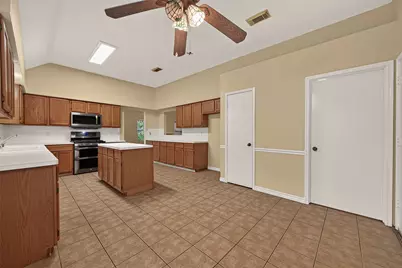 2743 N Larkspur Circle, Pearland, TX 77584 - Photo 11