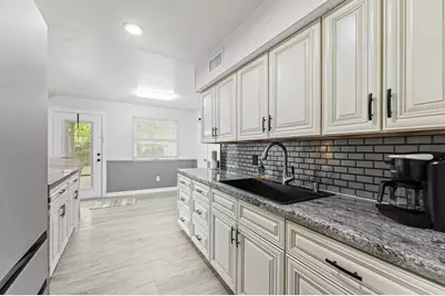 8103 Mobud Drive, Houston, TX 77036 - Photo 9