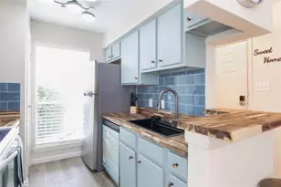 3506 Cove View Blvd, Galveston, TX 77554 - Photo 9