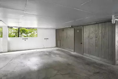 115 Litchfield Lane, Houston, TX 77024 - Photo 25