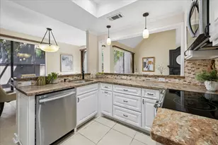 115 Litchfield Ln, Houston, TX 77024 - Photo 3