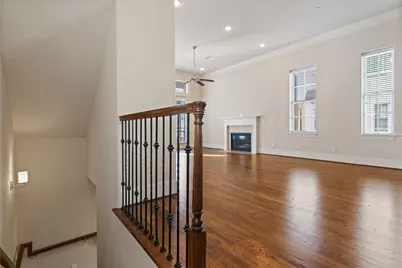 2056 Fannin Station N, Houston, TX 77045 - Photo 9