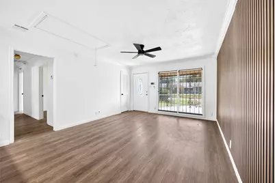 9211 Clearway Drive, Houston, TX 77033 - Photo 9