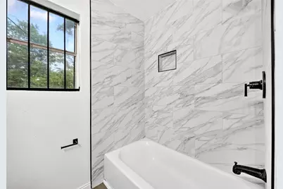 9211 Clearway Drive, Houston, TX 77033 - Photo 25