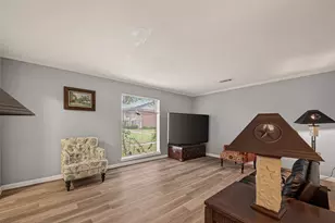 3834 Laura Leigh Dr, Friendswood, TX 77546 - Photo 7