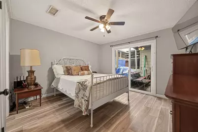 3834 Laura Leigh Drive, Friendswood, TX 77546 - Photo 11