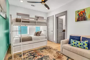 2401 33rd St, Galveston, TX 77550 - Photo 33