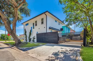 2401 33rd St, Galveston, TX 77550 - Photo 45