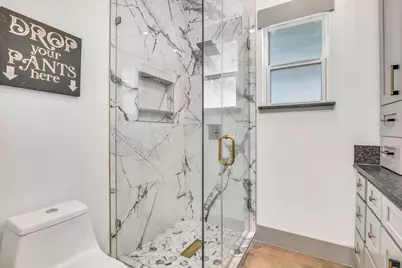 2401 33rd Street, Galveston, TX 77550 - Photo 23