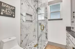 2401 33rd St, Galveston, TX 77550 - Photo 23