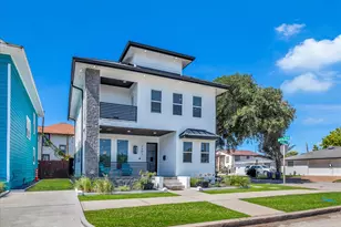 2401 33rd St, Galveston, TX 77550 - Photo 3
