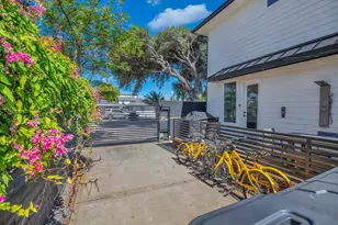 2401 33rd St, Galveston, TX 77550 - Photo 43