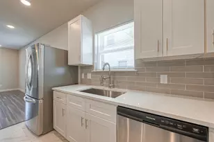 910 King St, Houston, TX 77022 - Photo 15
