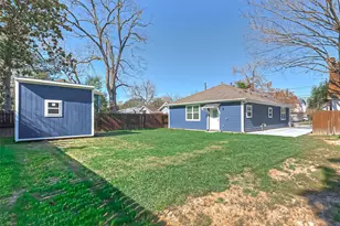910 King St, Houston, TX 77022 - Photo 31