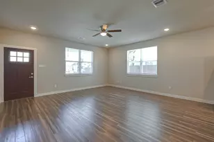 910 King St, Houston, TX 77022 - Photo 5