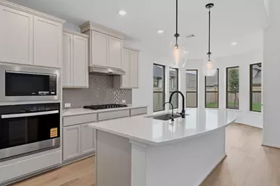10714 Yellow Wild Indigo Lane, Cypress, TX 77433 - Photo 5