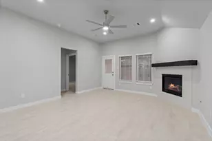 2129 Sunflower Vw St, Brookshire, TX 77423 - Photo 9