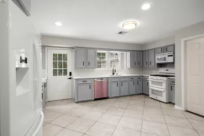 2418 Pebble Lake Drive, Magnolia, TX 77354 - Photo 11