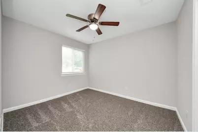 9638 Ravensworth Drive, Houston, TX 77031 - Photo 27