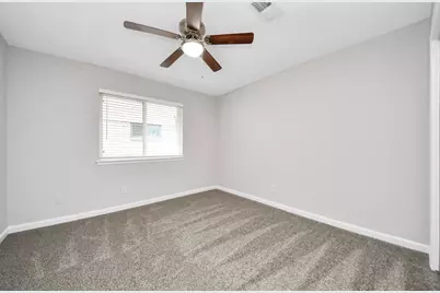 9638 Ravensworth Drive, Houston, TX 77031 - Photo 29