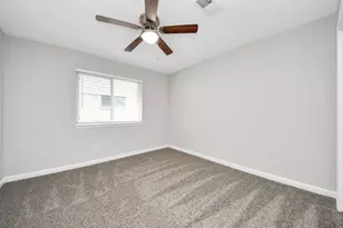 9638 Ravensworth Dr, Houston, TX 77031 - Photo 29
