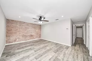 9638 Ravensworth Dr, Houston, TX 77031 - Photo 21