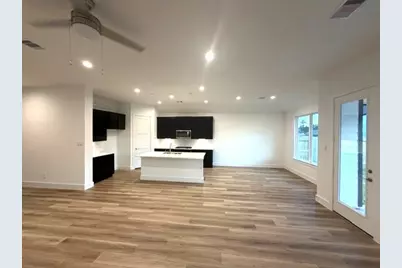 255 Springfield Terrace Court, Conroe, TX 77304 - Photo 5