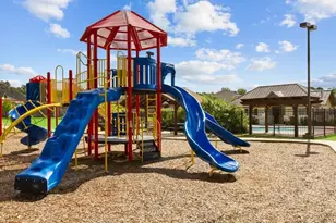 255 Springfield Terrace Ct, Conroe, TX 77304 - Photo 13