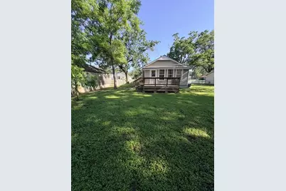 732 4th Street, Sealy, TX 77474 - Photo 15