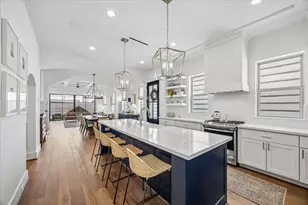 852 Fisher St, Houston, TX 77018 - Photo 9