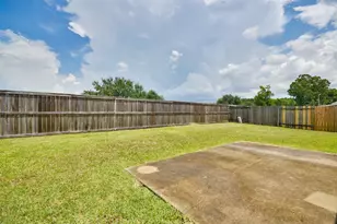 13027 Lark Point Ct, Houston, TX 77044 - Photo 29