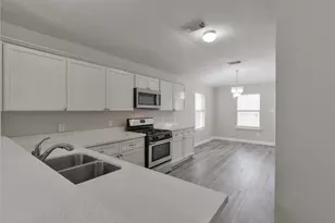 13027 Lark Point Ct, Houston, TX 77044 - Photo 9